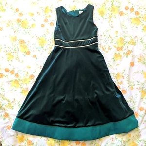 Emerald green formal girls dress, size 8